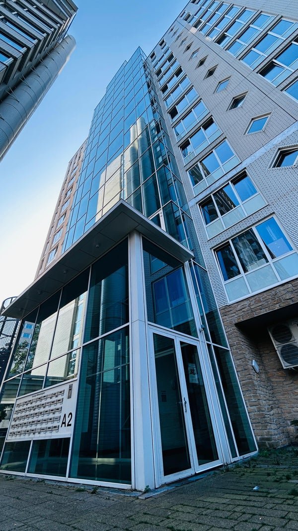 For rent: Flat Koningin Wilhelminaplein in Amsterdam