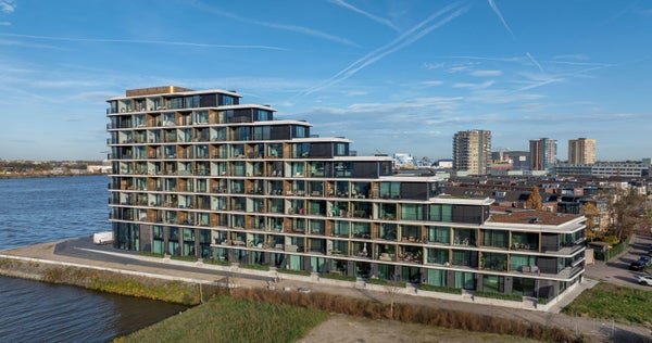 For rent: Flat Pampuskade in Rotterdam