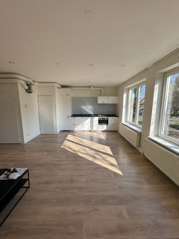 For rent: Flat Churchill-laan in Amsterdam