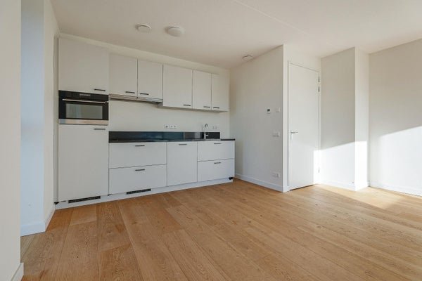 For rent: Flat Bijlmerplein 858 H 11 in Amsterdam