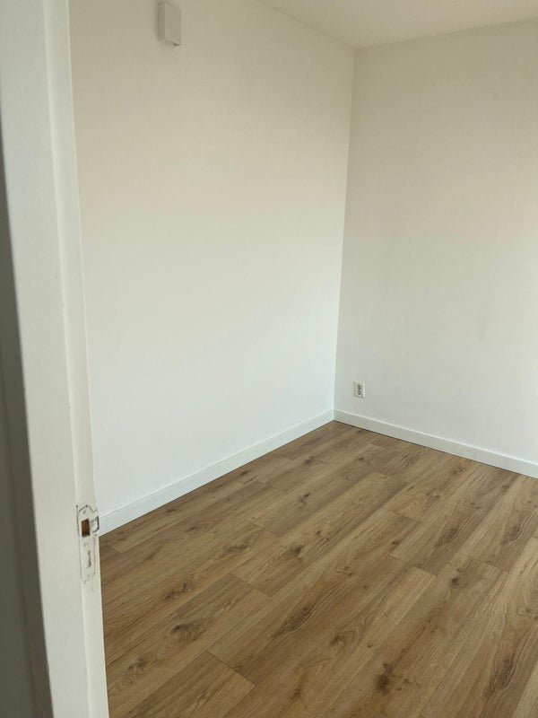 For rent: Flat Koningin Wilhelminaplein in Amsterdam
