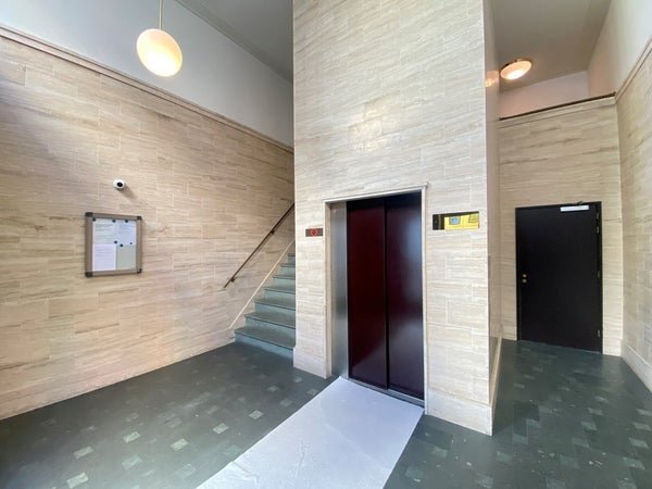 For rent: Flat Ernest Groosmanplein 13 in Rotterdam