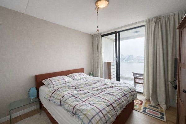 For rent: Flat Pampuskade in Rotterdam