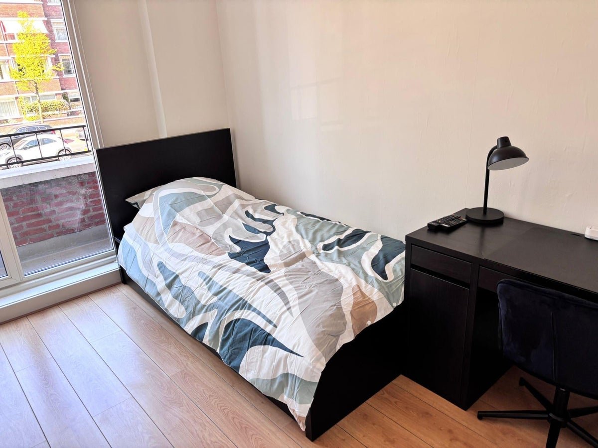 For rent: Room Laan van Meerdervoort in Den Haag