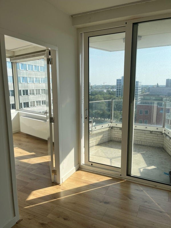 For rent: Flat Koningin Wilhelminaplein in Amsterdam