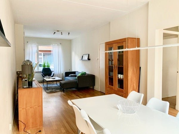 For rent: Flat Pieter van den Zandestraat in Den Haag
