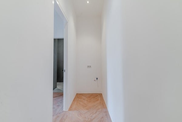 For rent: Flat Mathenesserdijk 406 D in Rotterdam