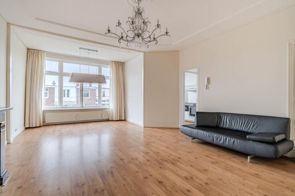 For rent: Flat Van Beuningenstraat 56 in Den Haag