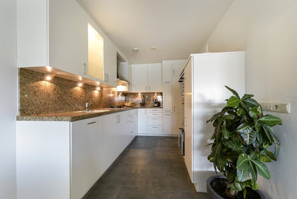 For rent: Flat Dr. Lelykade in Den Haag