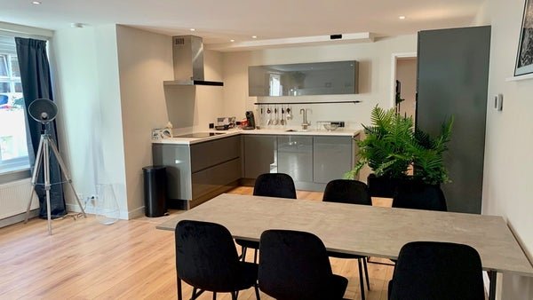 For rent: Flat Nieuwe Parklaan in Den Haag