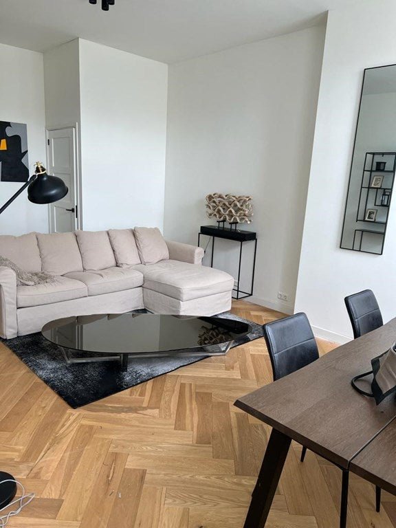 For rent: Flat Koningin Emmakade in Den Haag