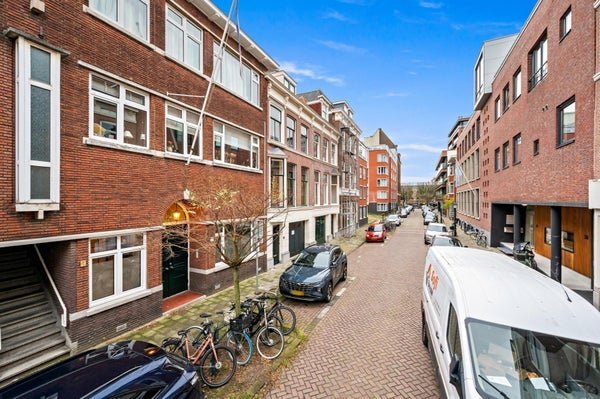 For rent: Flat De Ruijterstraat 33 in Den Haag