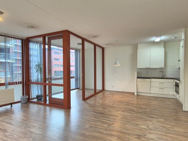 For rent: Flat Koningslaan in Rotterdam