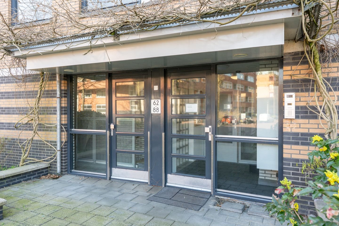Henriëtte Roland Holststraat 74