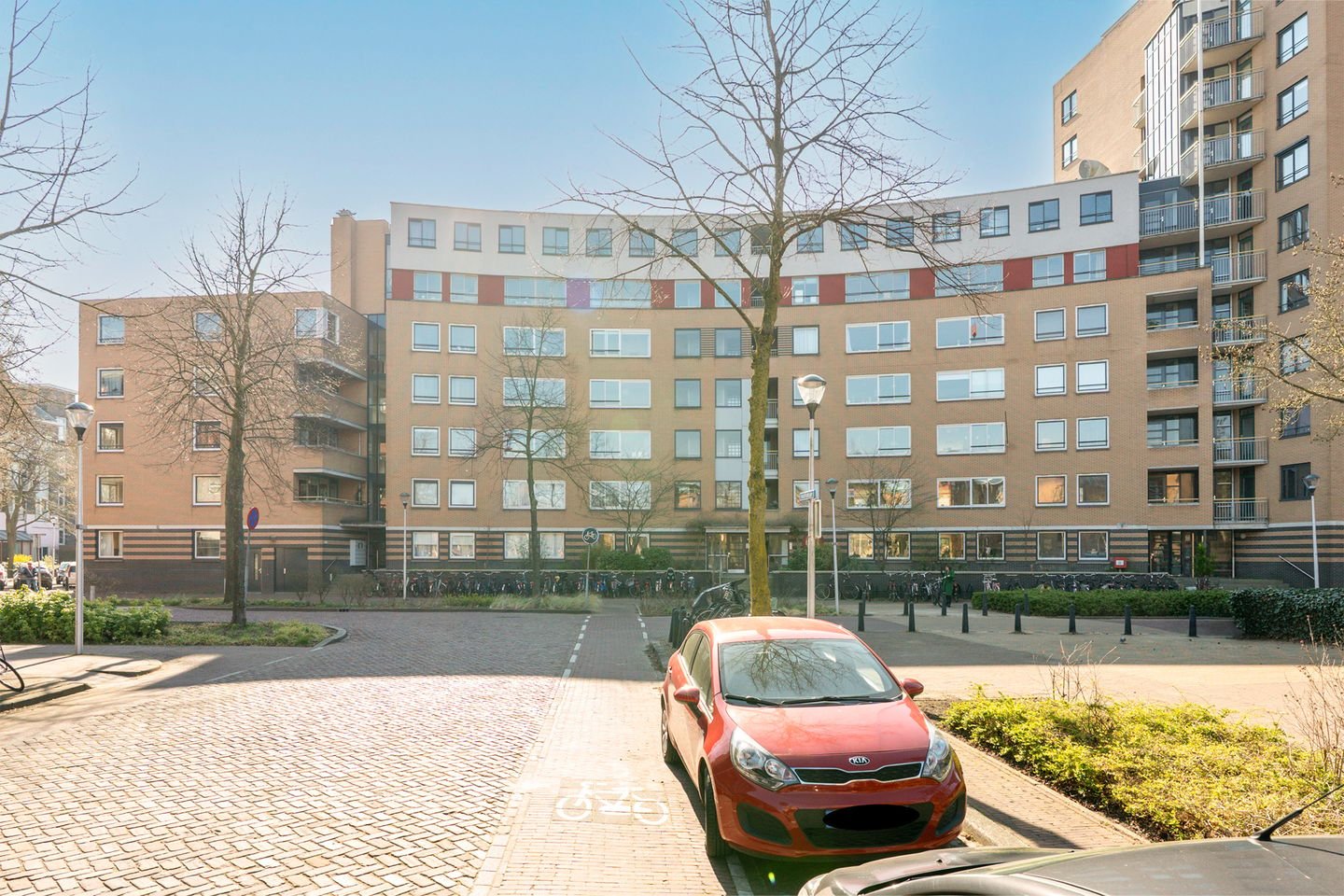 Henriëtte Roland Holststraat 74