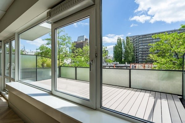 For rent: Flat Kruiskade in Rotterdam