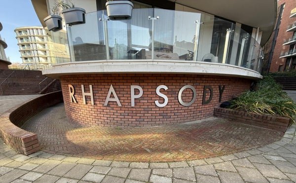 For rent: Flat Vrouwengelukhof 16 in Amsterdam