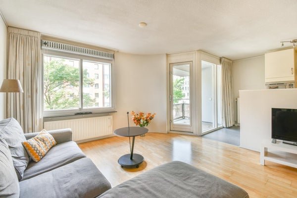 For rent: Flat Valkenburgerstraat in Amsterdam