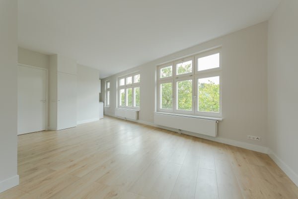 For rent: Flat Schinkelhavenkade in Amsterdam