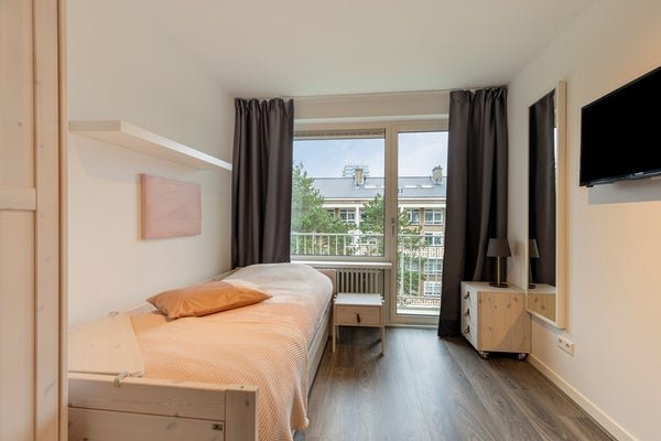 For rent: Flat De Savornin Lohmanlaan 77 in Den Haag