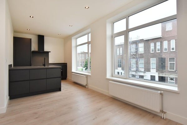 For rent: Flat Essenburgsingel in Rotterdam