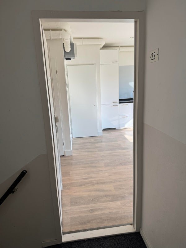 For rent: Flat Churchill-laan in Amsterdam