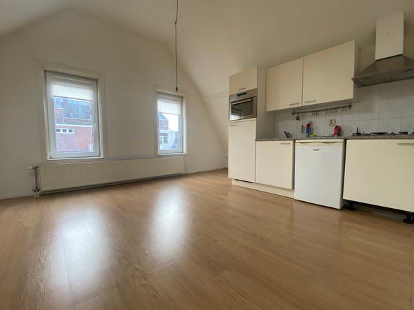For rent: Flat Helmersstraat 102 B in Den Haag