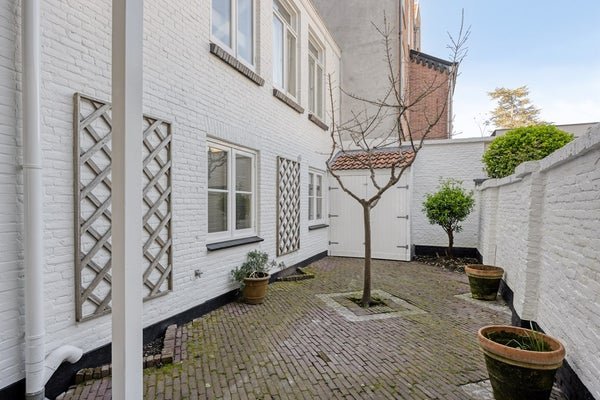 For rent: Flat Batjanstraat 6 in Den Haag