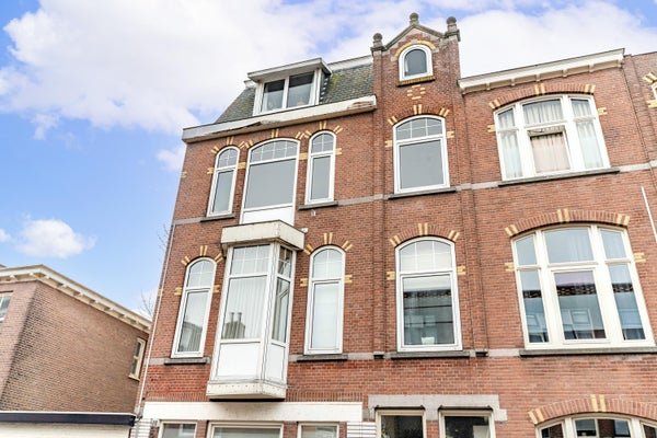 For rent: Flat Van Beuningenstraat 56 in Den Haag
