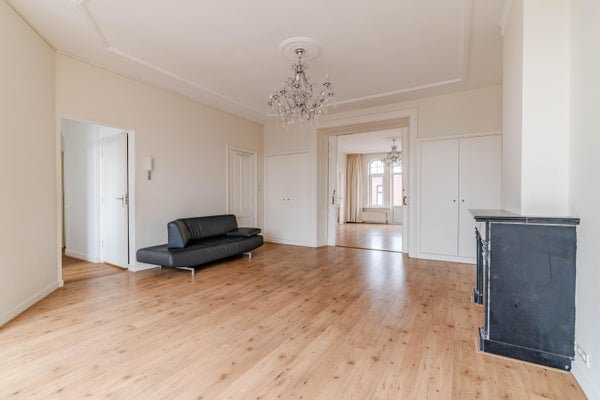 For rent: Flat Van Beuningenstraat 56 in Den Haag