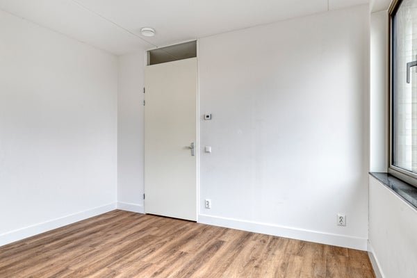 For rent: Flat Elzenhagensingel 200 in Amsterdam