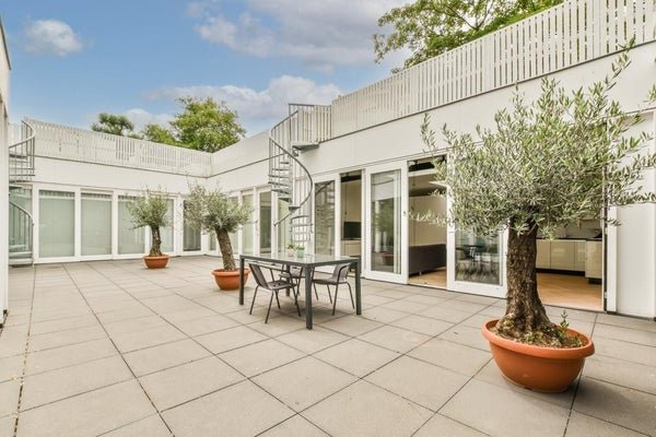 For rent: Flat Baarsjesweg in Amsterdam