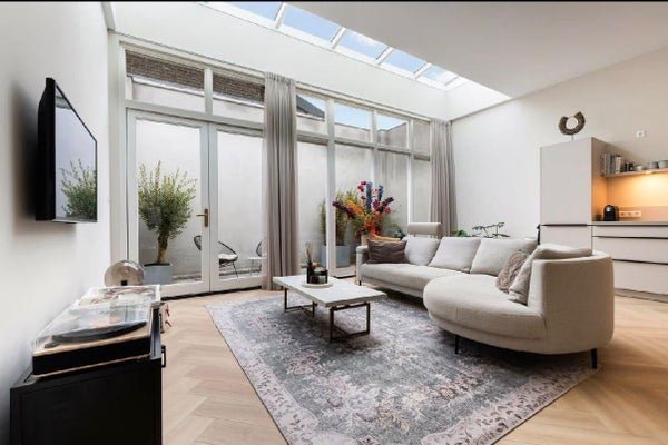 For rent: Flat Graaf Jan van Nassaustraat in Rotterdam