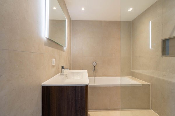 For rent: Flat Orteliusstraat 8 3 in Amsterdam