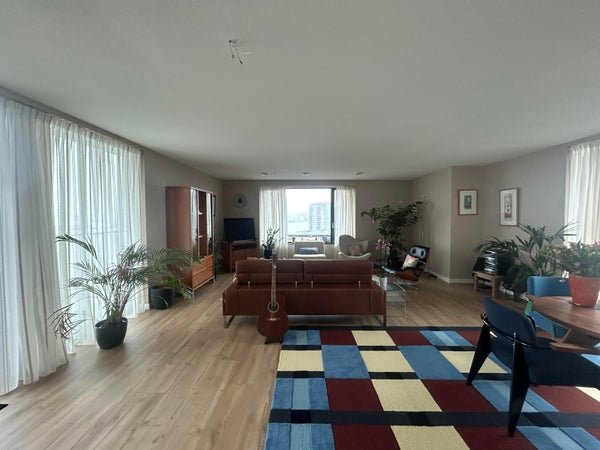 For rent: Flat Pampuskade in Rotterdam