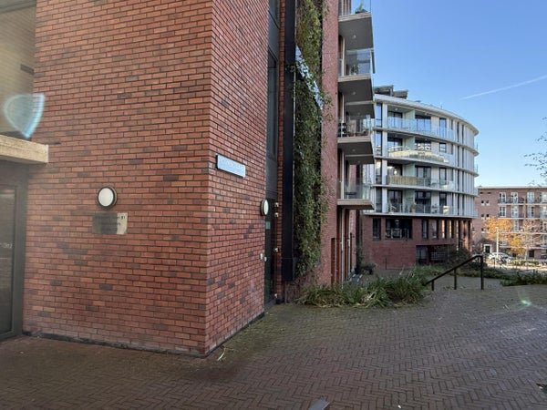 For rent: Flat Vrouwengelukhof 16 in Amsterdam
