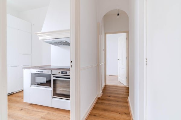 For rent: Flat Van Beuningenstraat 56 in Den Haag