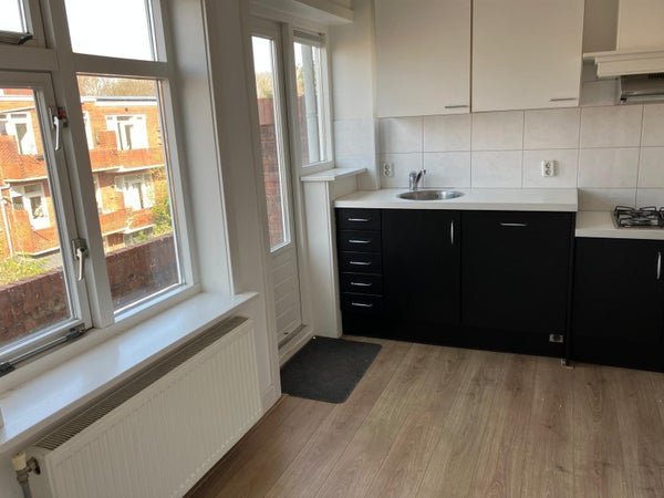For rent: Flat Waldeck-Pyrmontplein 11 b in Groningen