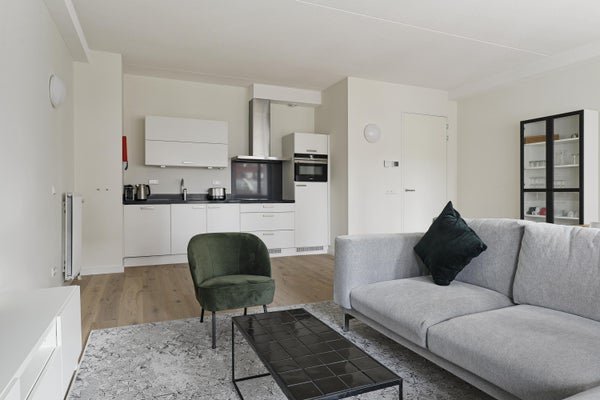 For rent: Flat Koningin Sophiestraat in Den Haag