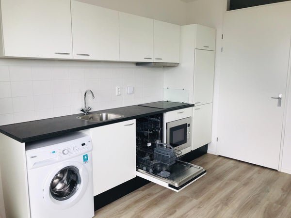 For rent: Flat Brede Hilledijk 172 C in Rotterdam