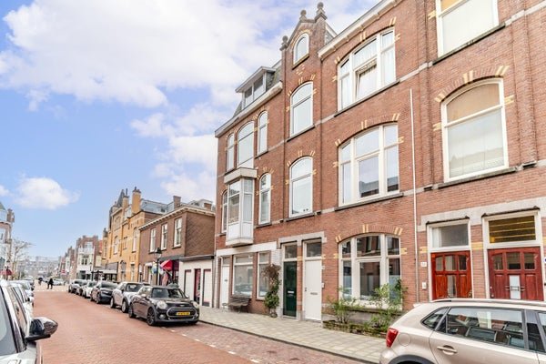 For rent: Flat Van Beuningenstraat 56 in Den Haag