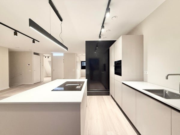 For rent: Flat Kometensingel in Amsterdam