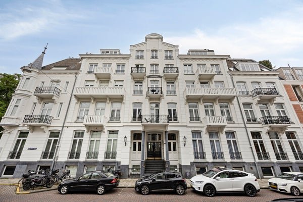 For rent: Flat Pieter Cornelisz. Hooftstraat 206 in Amsterdam
