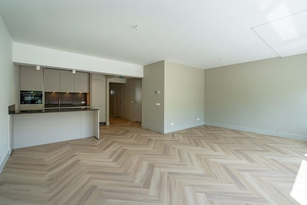 For rent: Flat Kruiskade in Rotterdam