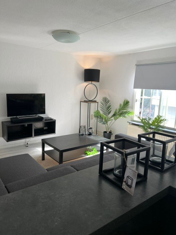 For rent: Flat Korte Houtstraat in Den Haag