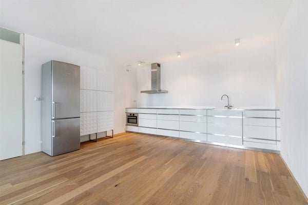 For rent: Flat Pieter Oosterhuisstraat in Amsterdam