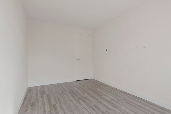For rent: Flat 1e Lulofsdwarsstraat 10 D in Den Haag