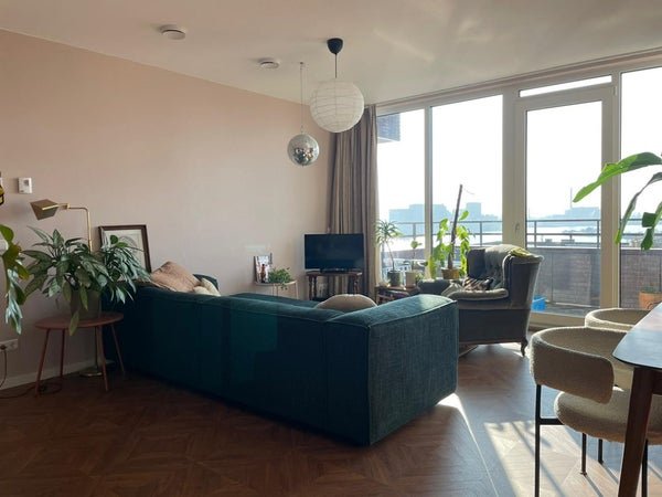 For rent: Flat Maashavenweg in Rotterdam