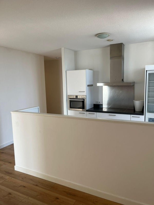 For rent: Flat Koningin Wilhelminaplein in Amsterdam