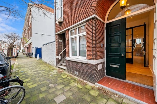 For rent: Flat De Ruijterstraat 33 in Den Haag